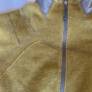 Mountain Hardware Fleece